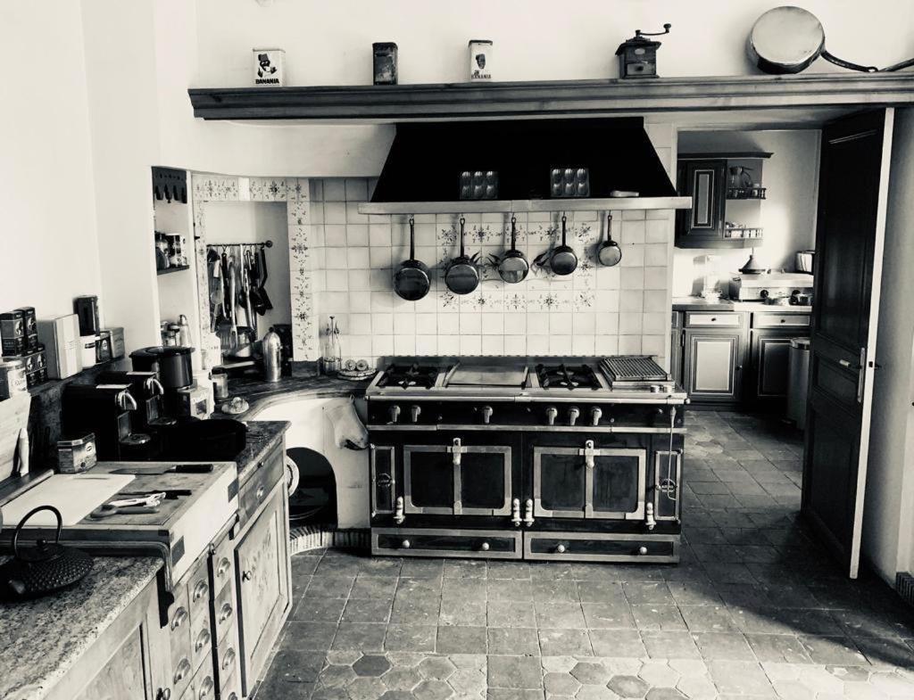Beautiful Country House Located 50Min From Paris Eiffel Tour - Demeure D'Exception A 50Min De Paris Tour Eiffel Hodent ภายนอก รูปภาพ